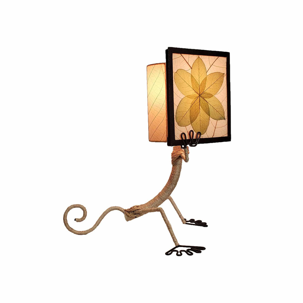 Enlightened Gecko Table Lamp Green (305 t g)
